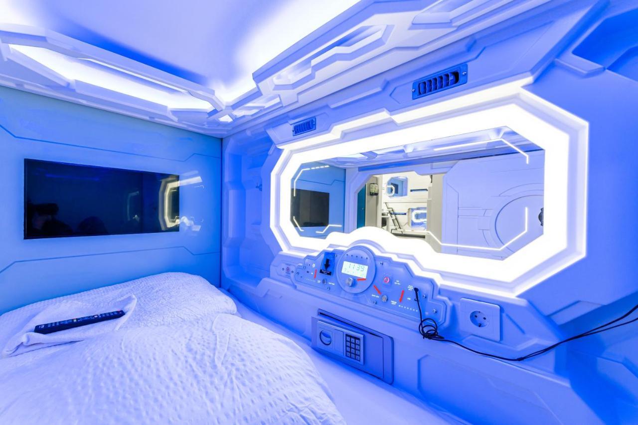 Space - Hall Hôtel capsule